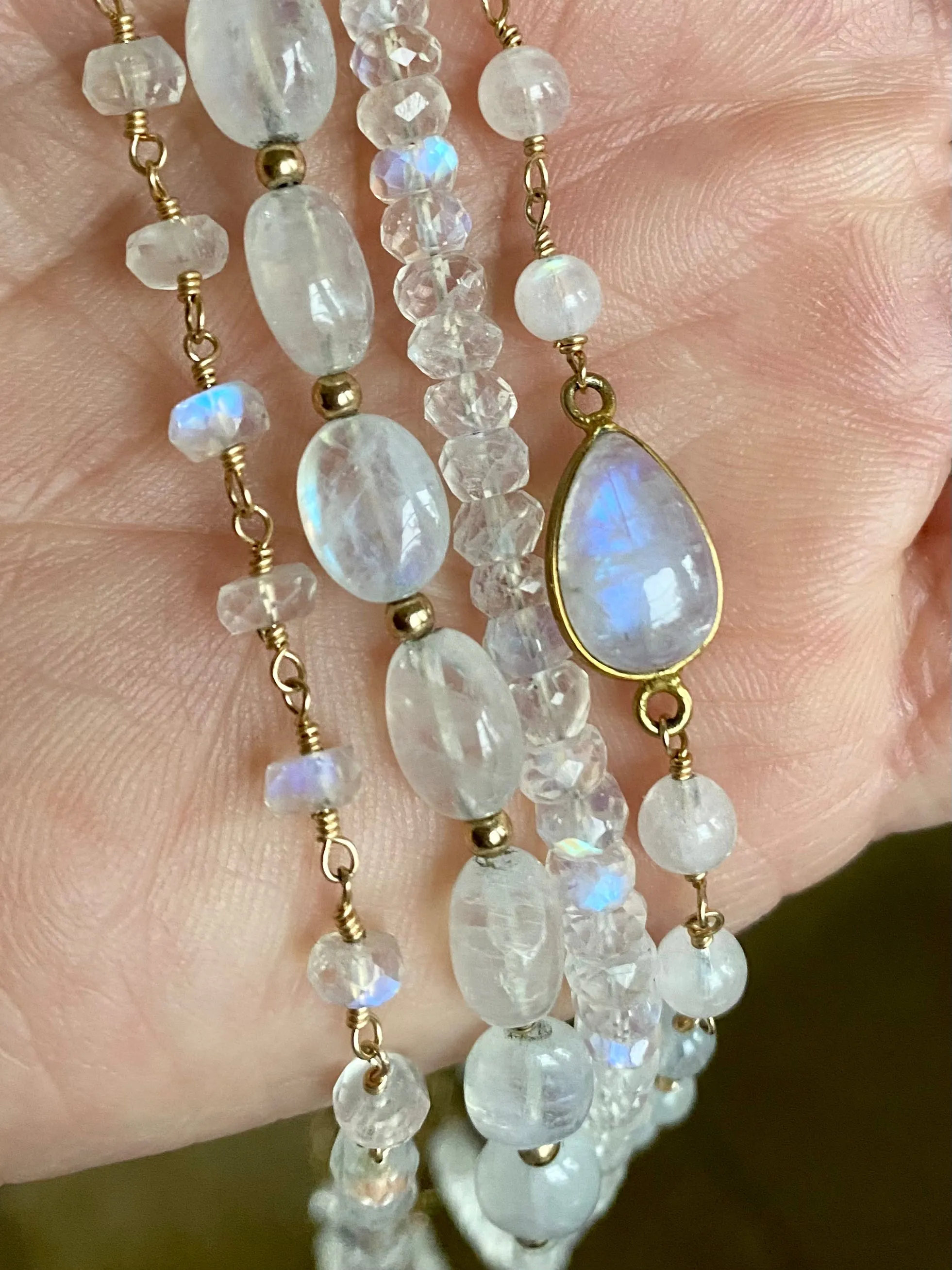 Moonstone Choker - Lana