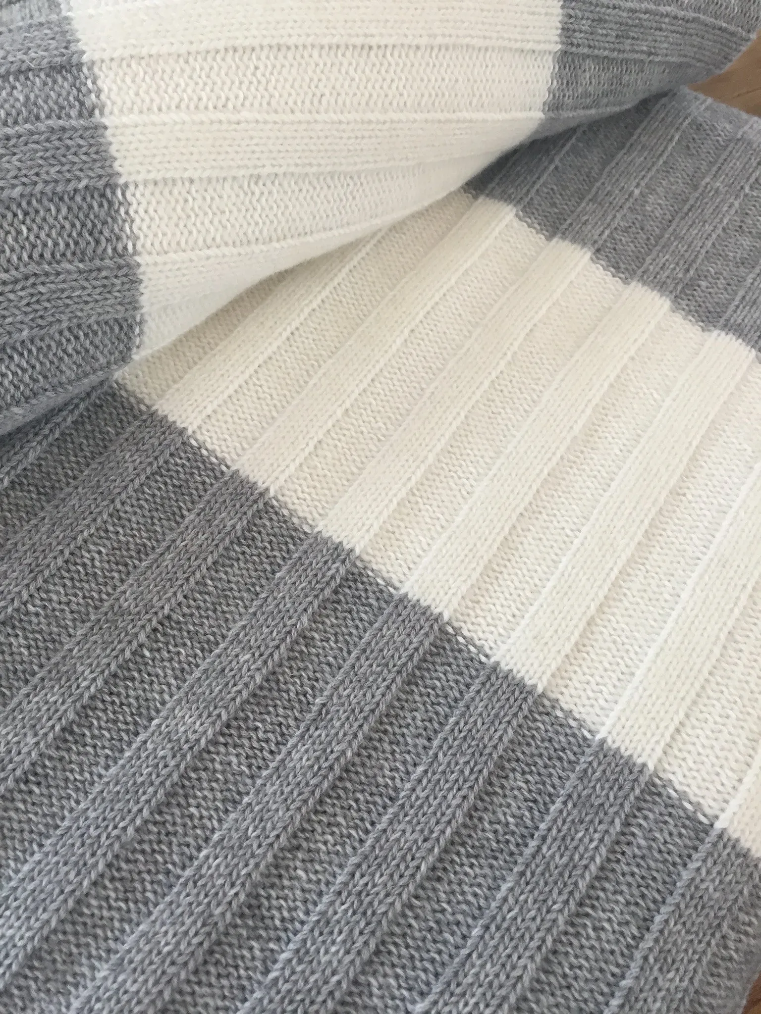 Rib Bold Stripe Throw Rug