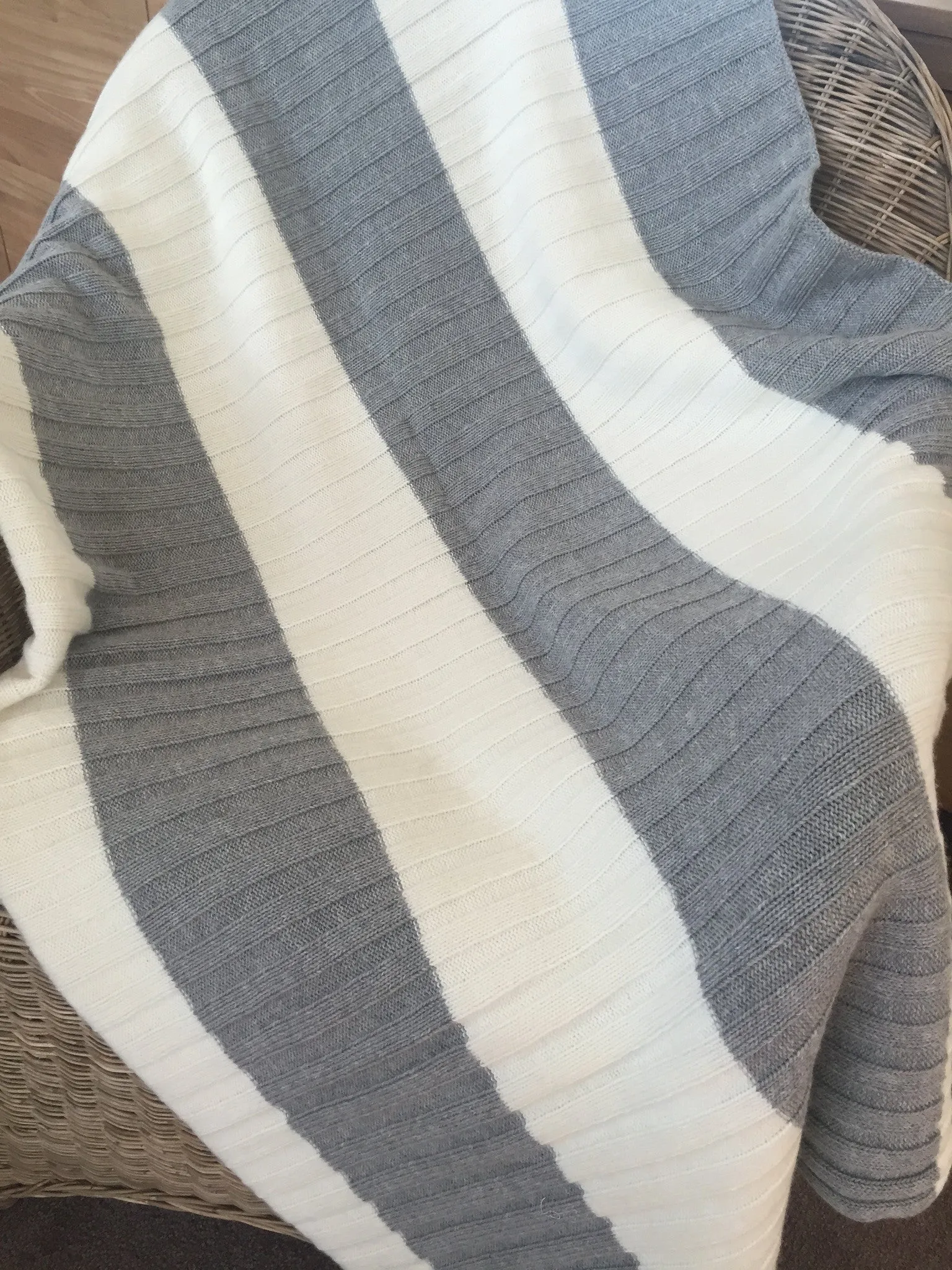 Rib Bold Stripe Throw Rug