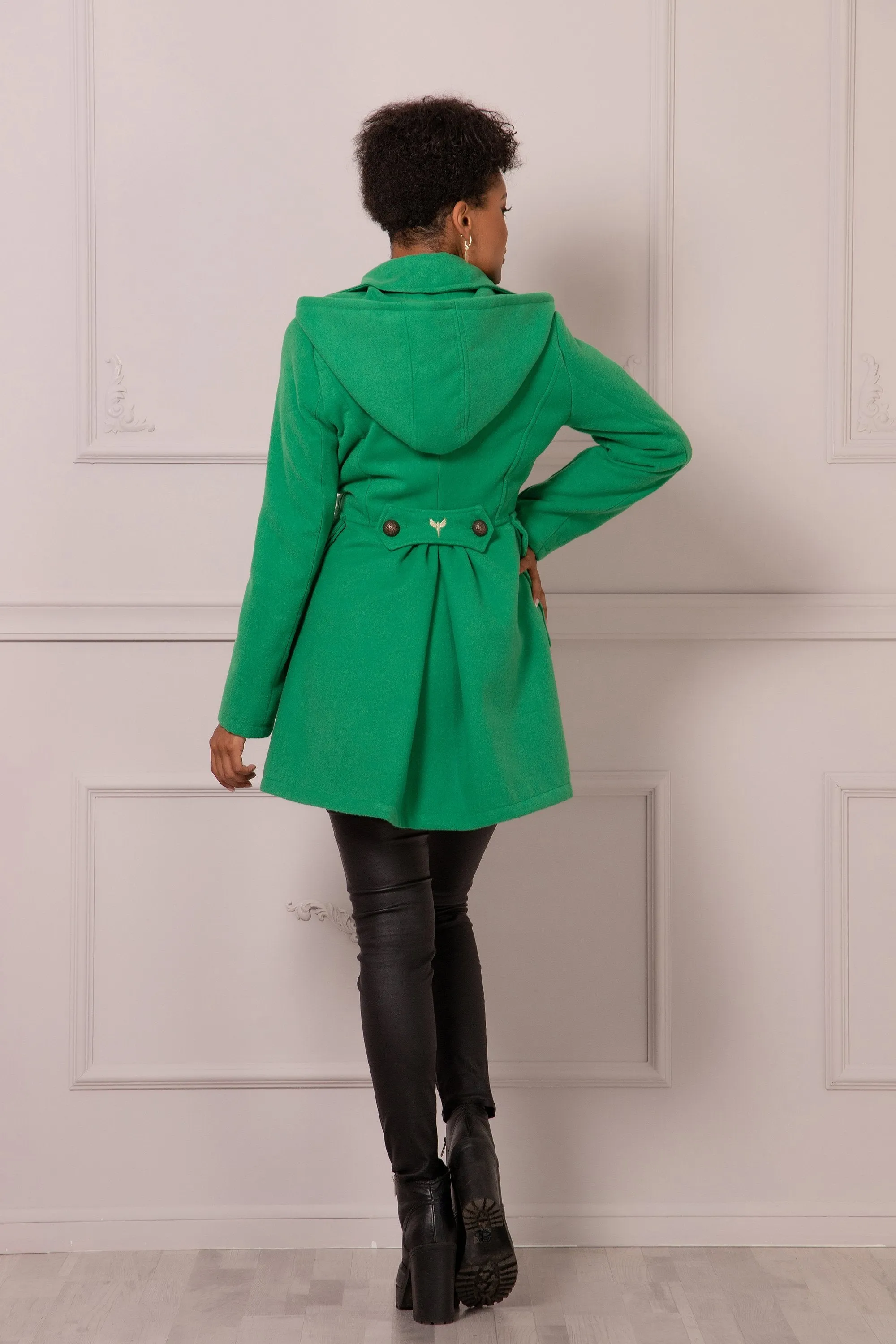 SHORT TRAPEZE COAT