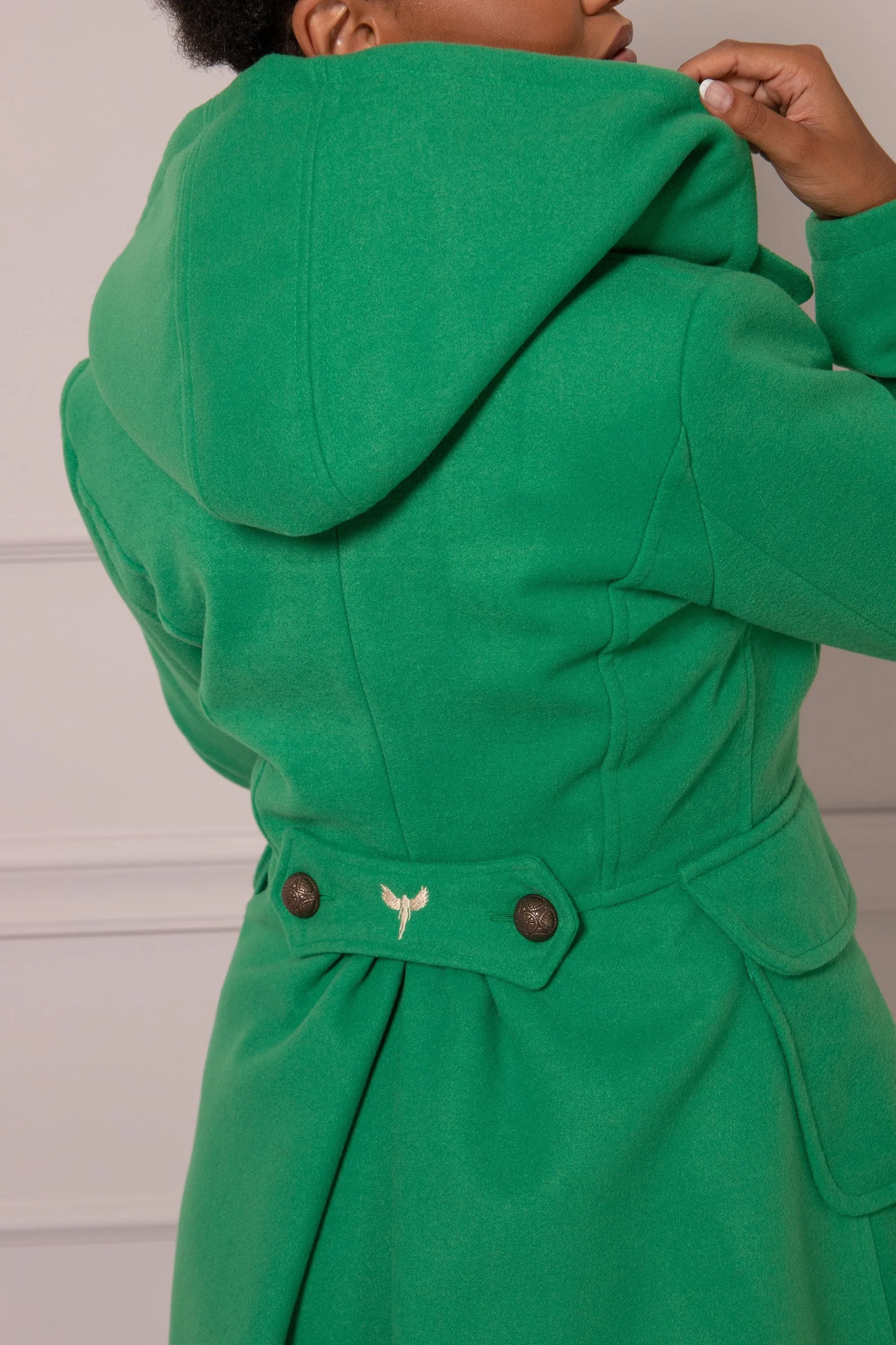 SHORT TRAPEZE COAT